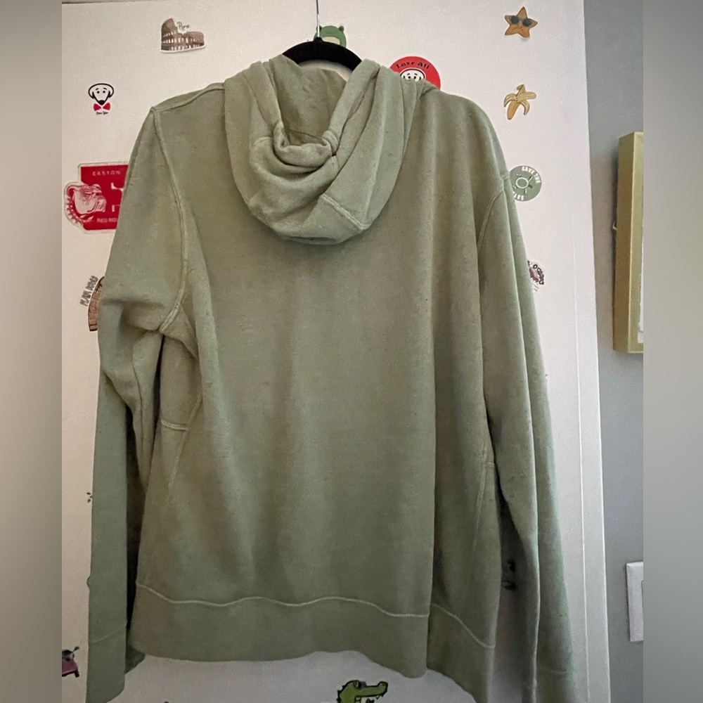 Green Nike sweatshirt, comfortable soft